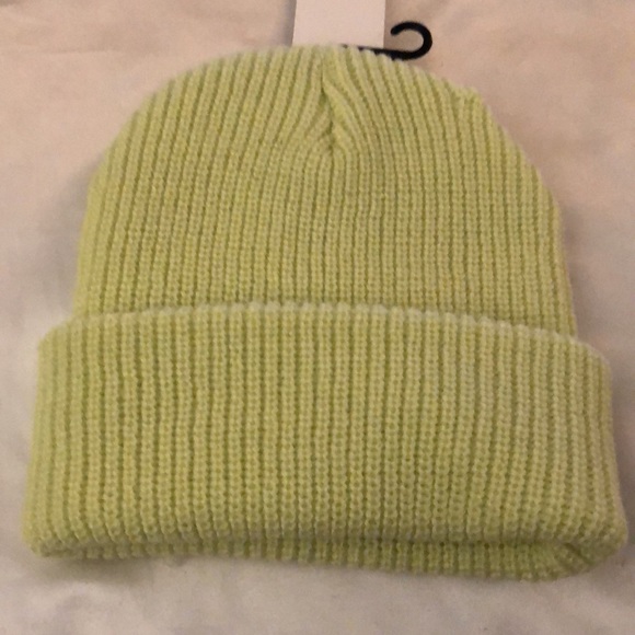 Billabong Walled Cuffed 100% Acrylic Ribbed Beanie Hat Light Green OS NWT - Picture 9 of 16